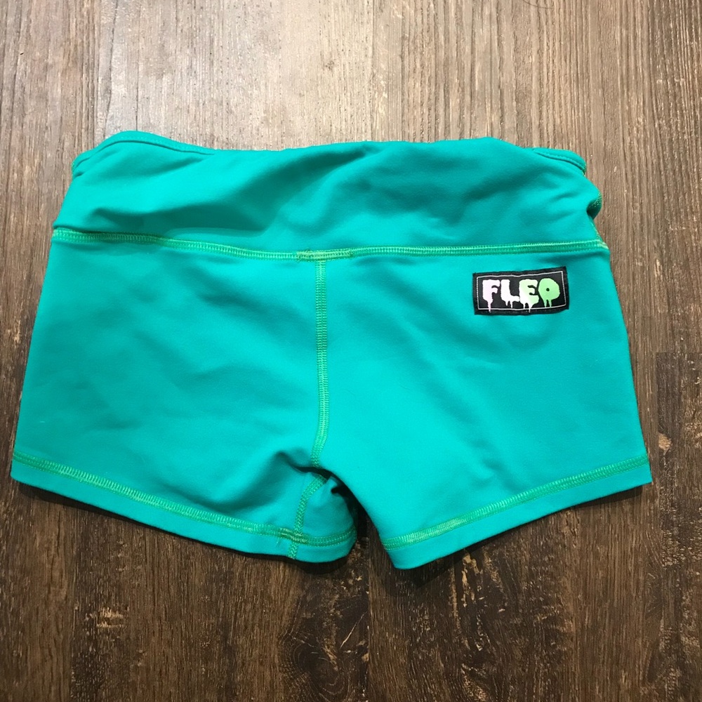 Fleo RARE green monster originals! Sz S 💚